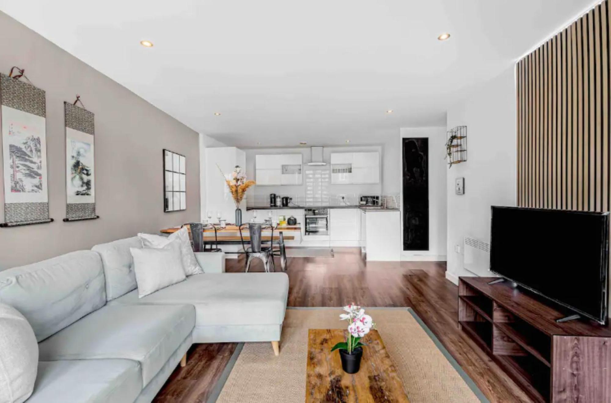 Oriental Suite 2 Bed 2 Bath Netflix And Free Parking, Games- Maihom Birmingham Luaran gambar