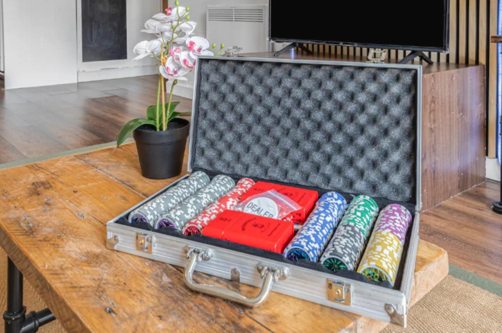 Oriental Suite 2 Bed 2 Bath Netflix And Free Parking, Games- Maihom Birmingham Luaran gambar