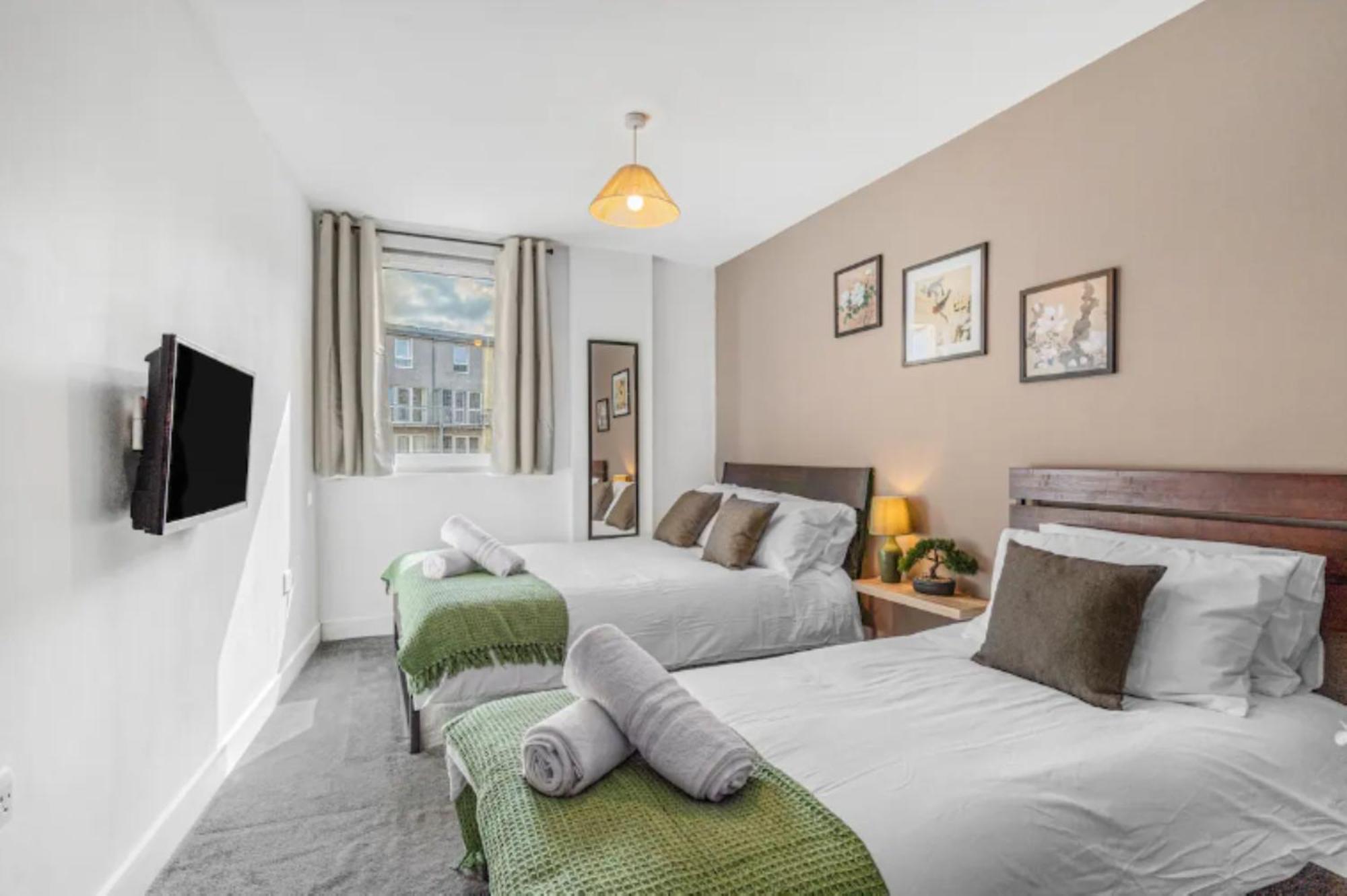 Oriental Suite 2 Bed 2 Bath Netflix And Free Parking, Games- Maihom Birmingham Luaran gambar