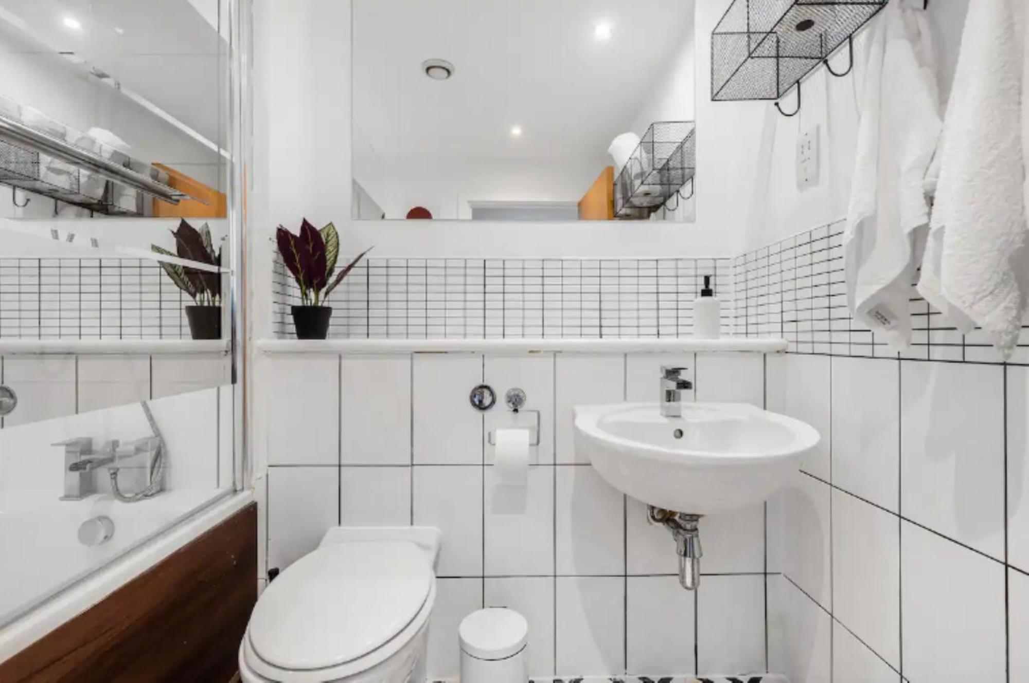 Oriental Suite 2 Bed 2 Bath Netflix And Free Parking, Games- Maihom Birmingham Luaran gambar